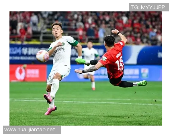 成都羽毛球队在钻石联赛积分榜上以72分稳居第一展现强劲实力