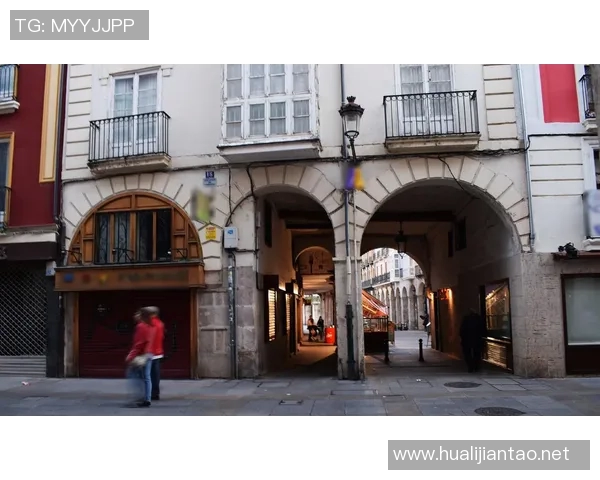 步行者视角下的城市探索与发现：步行旅行的独特魅力与深度体验