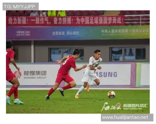 杨伟独家揭秘：深入解析足球技巧与战术心得分享
